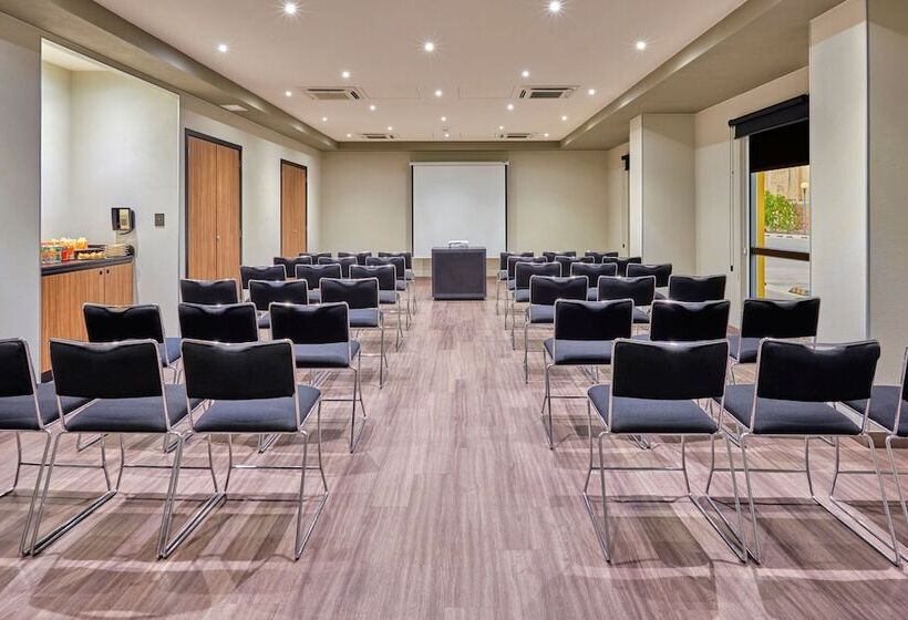 בית מלון כפרי City Express By Marriott Tapachula