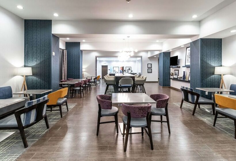 فندق Hampton Inn Locust Grove