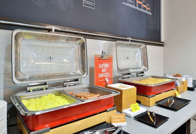 בית מלון כפרי Hampton Inn Tampa Downtown Channel District