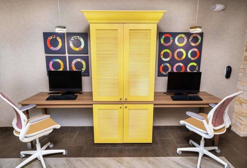 Отель Home2 Suites By Hilton Roseville Sacramento