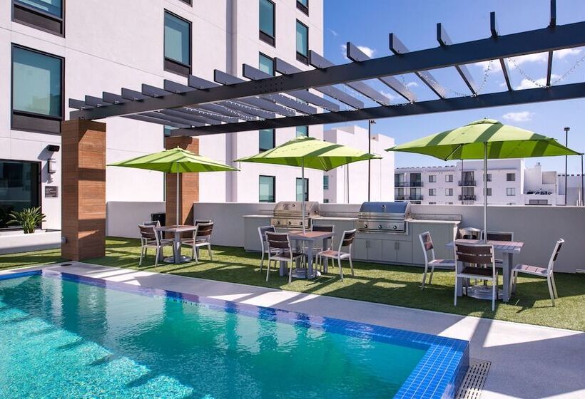 فندق Home2 Suites By Hilton Tampa Downtown Channel District