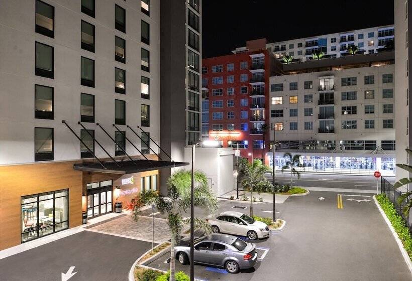 בית מלון כפרי Home2 Suites By Hilton Tampa Downtown Channel District