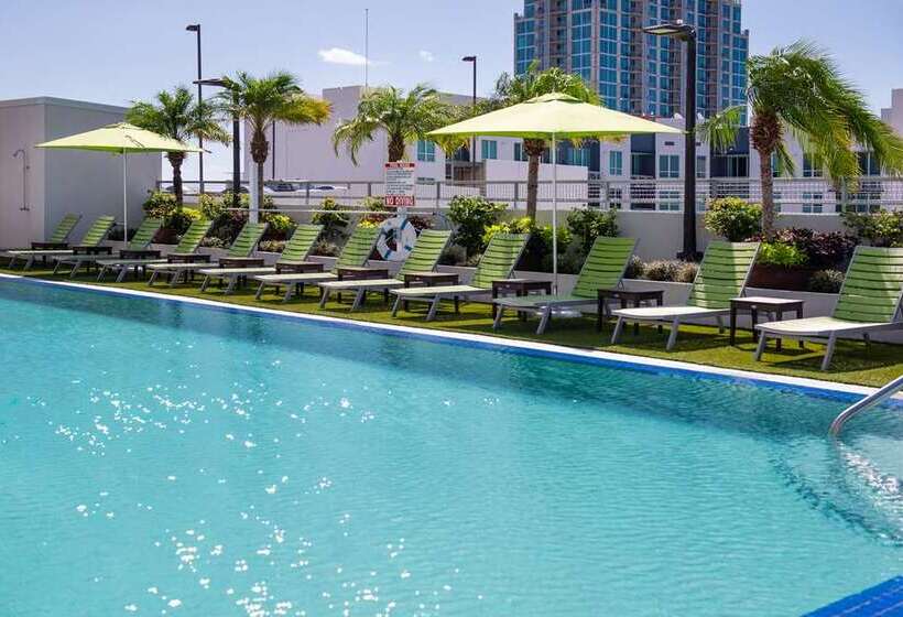 فندق Home2 Suites By Hilton Tampa Downtown Channel District