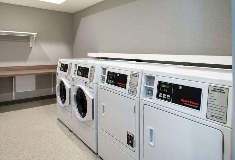 בית מלון כפרי Home2 Suites By Hilton Tampa Downtown Channel District