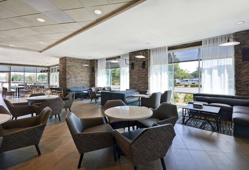 Отель Hyatt Place Fresno