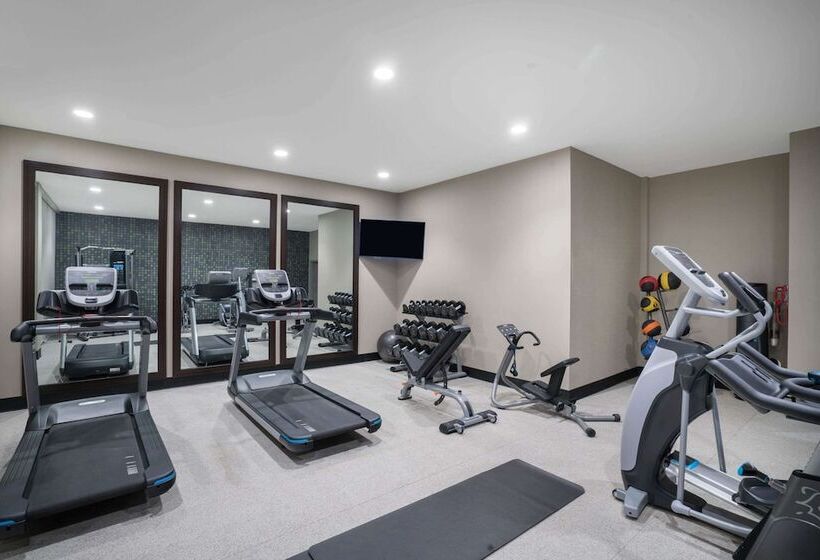 ホテル La Quinta By Wyndham West Memphis