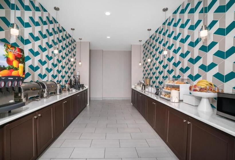 ホテル La Quinta By Wyndham West Memphis