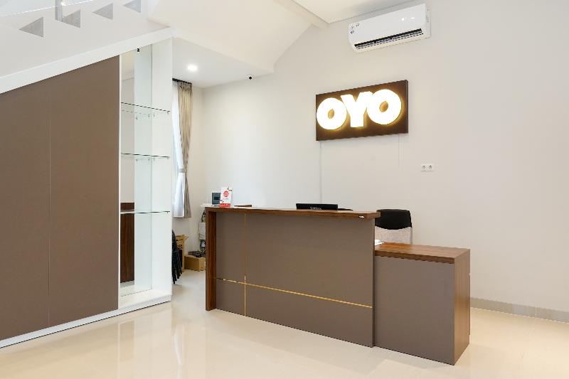 Отель Oyo 477 Raka Residence Syariah, Purwoharjobanyuwangi