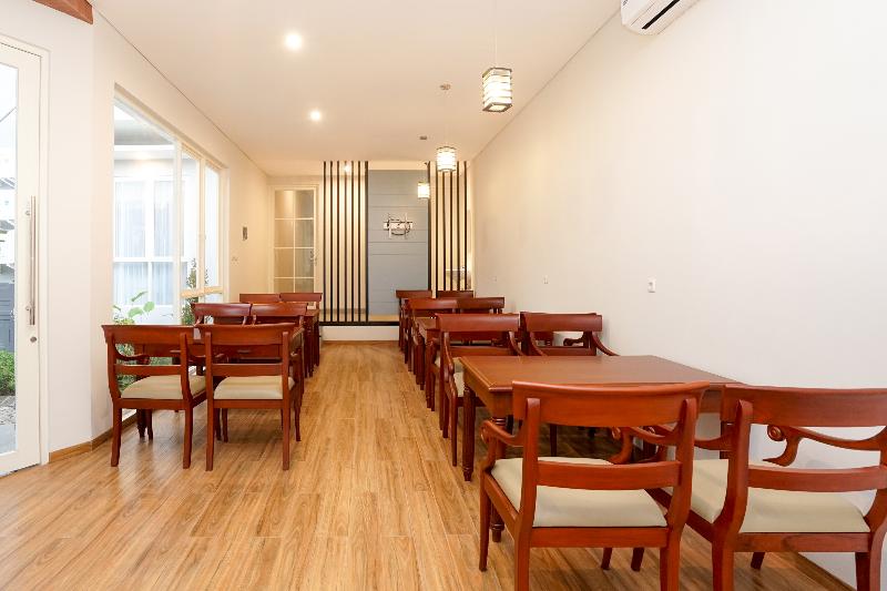 Отель Oyo 477 Raka Residence Syariah, Purwoharjobanyuwangi