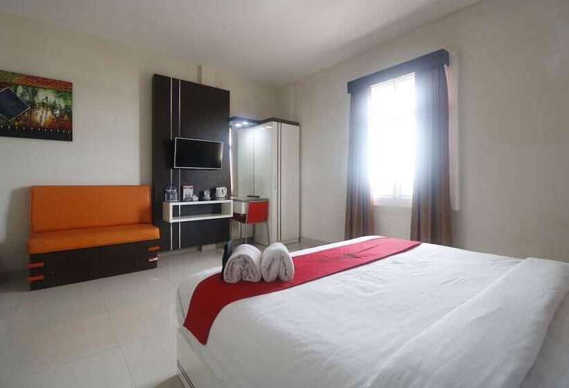 فندق Reddoorz Plus Near Universitas Negeri Makassar