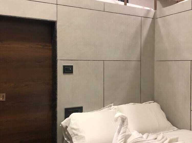 فندق Rooms Dadar Near Station