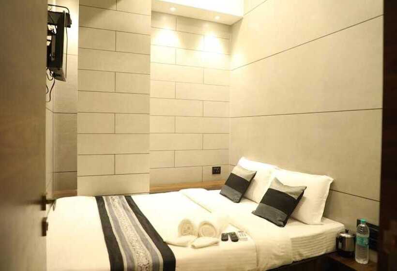 호텔 Rooms Dadar Near Station