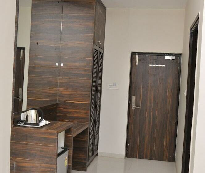 בית מלון כפרי Shashinag Clarks Inn