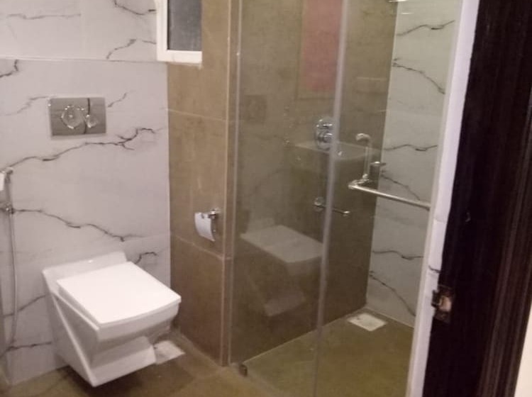 בית מלון כפרי Shashinag Clarks Inn