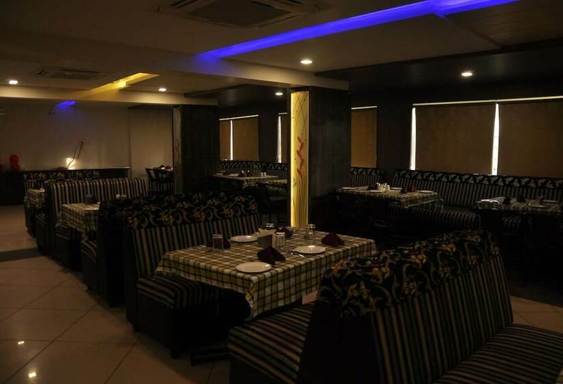 בית מלון כפרי Shashinag Clarks Inn