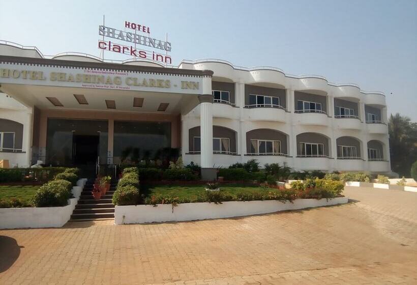 فندق Shashinag Clarks Inn