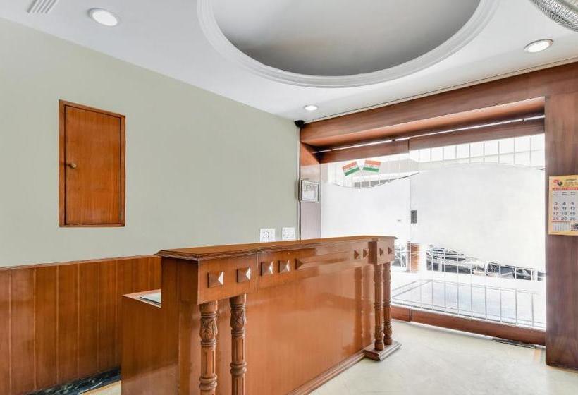 Отель Treebo Trend Saffron