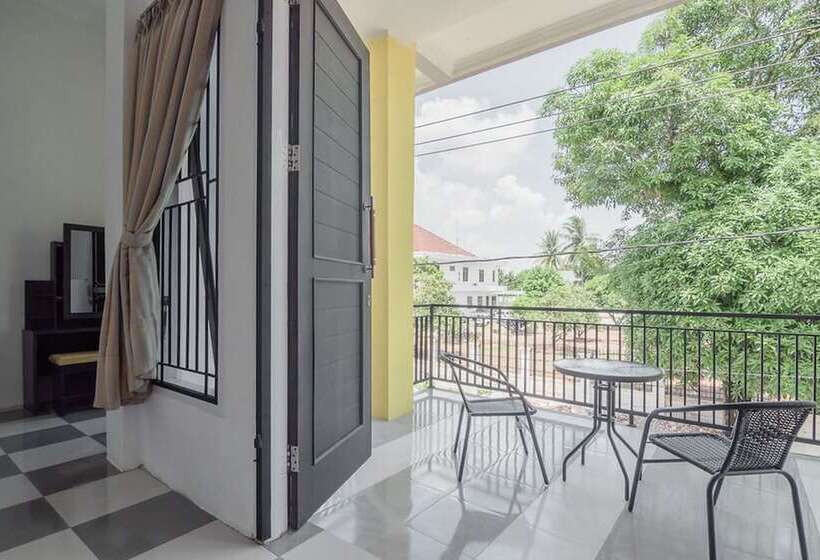 پانسیون Reddoorz Near Sultan Thaha Airport Jambi