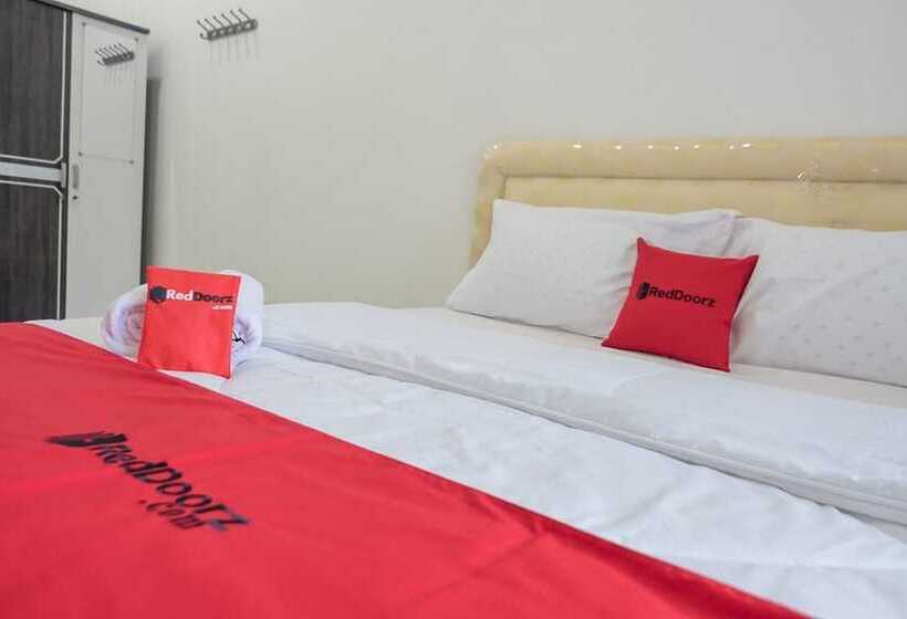 펜션 Reddoorz Near Sultan Thaha Airport Jambi