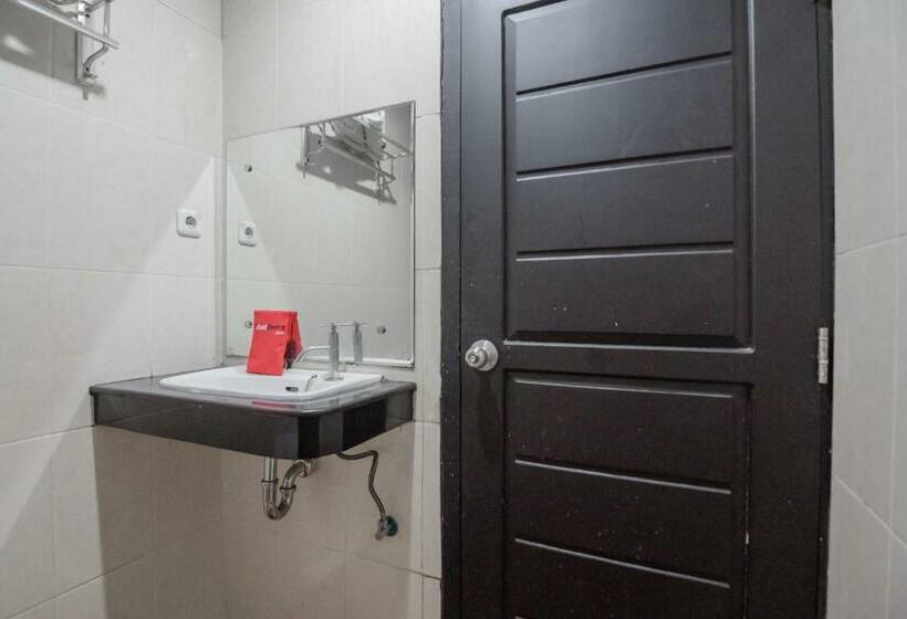 펜션 Reddoorz Syariah Near Jamtos Jambi