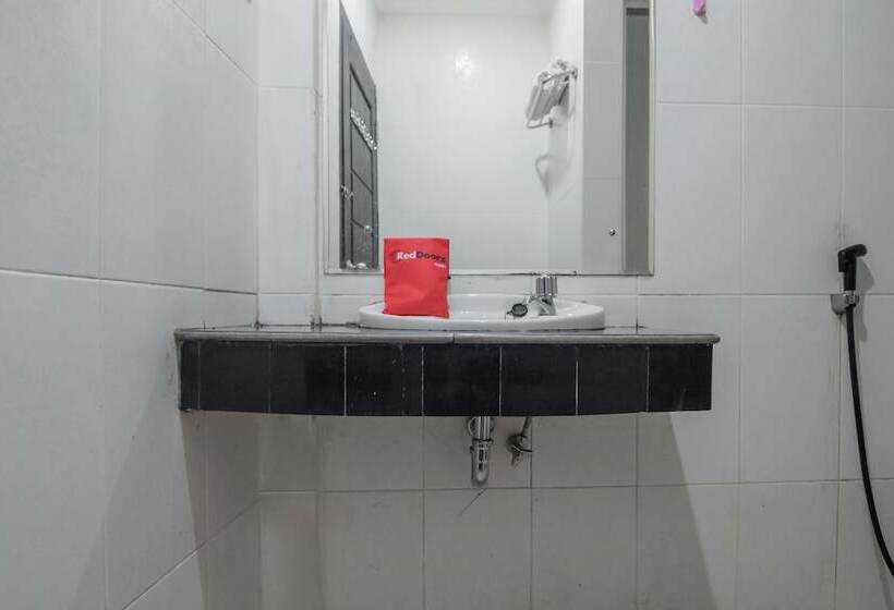 펜션 Reddoorz Syariah Near Jamtos Jambi