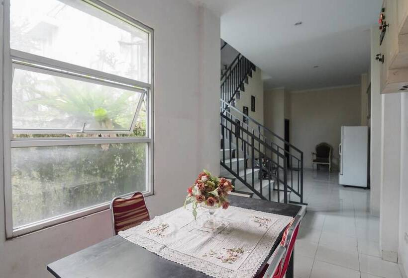 펜션 Reddoorz Syariah Near Jamtos Jambi