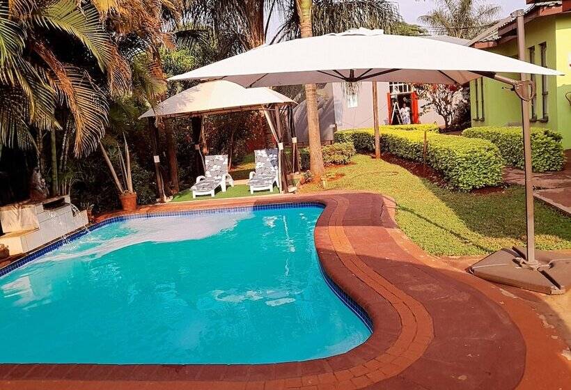 פנסיון Rs Garden Guesthouse