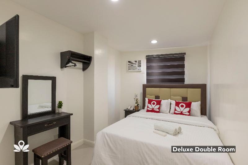 Zen Rooms Triangle Hotel Manila