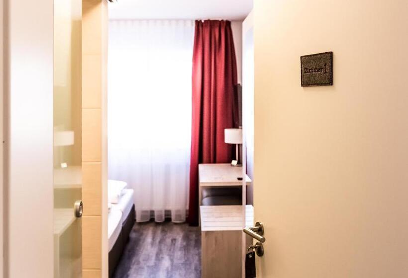 旅馆 Gästehaus Stahuber