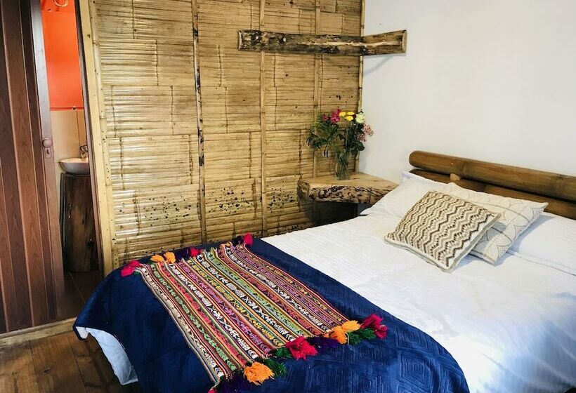 فندق صغير Sara Lodge