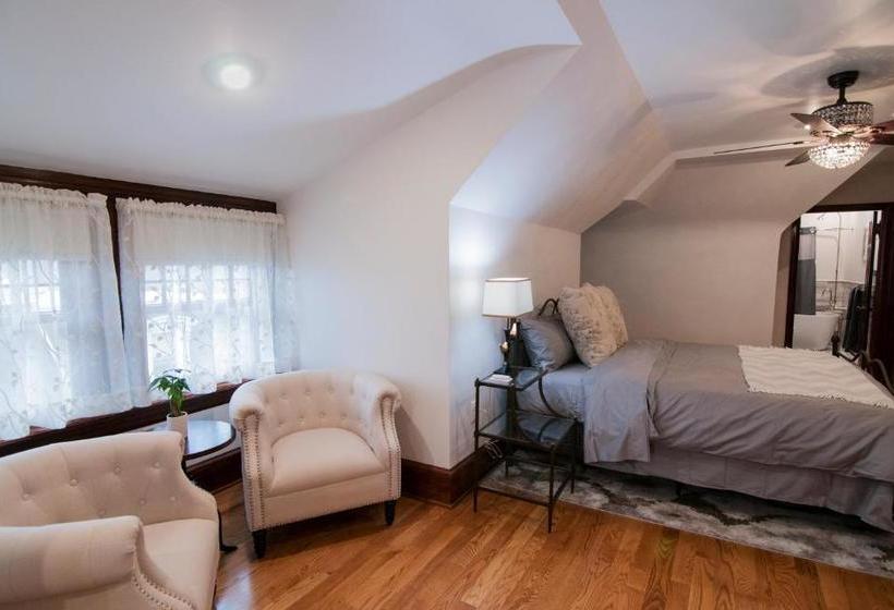 George Washington Wood Bed & Breakfast