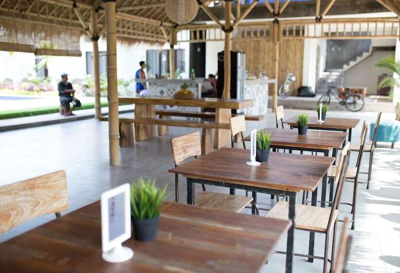 هتل Jago Gili Air