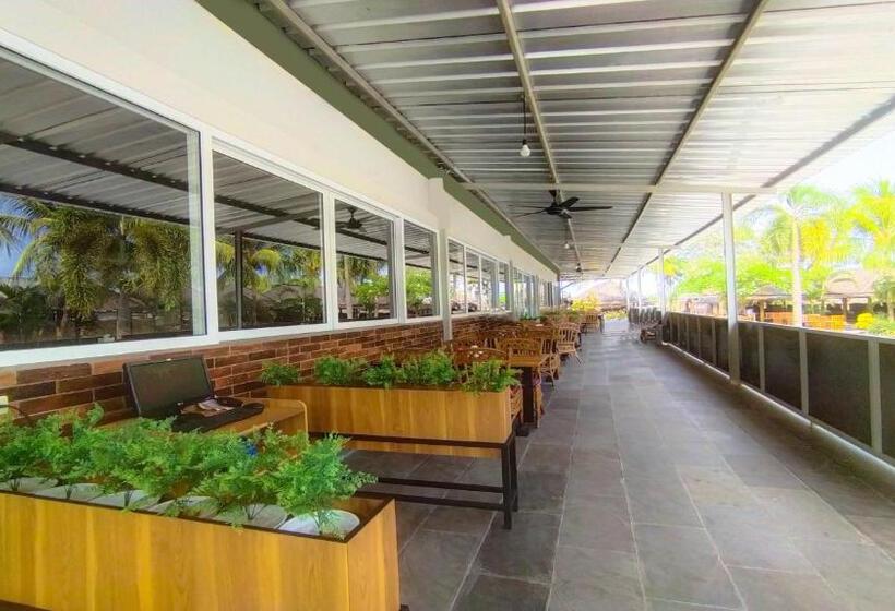 בית מלון כפרי Kuraya Residence Lampung