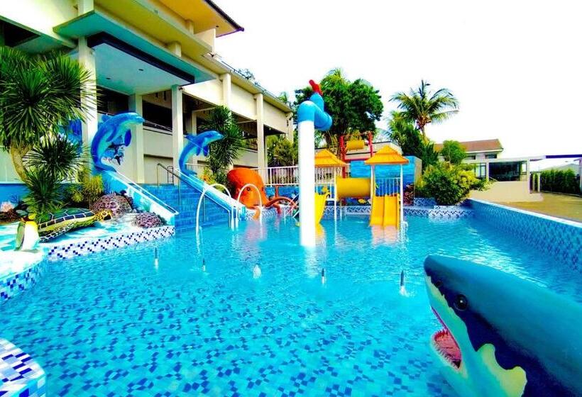 בית מלון כפרי Kuraya Residence Lampung