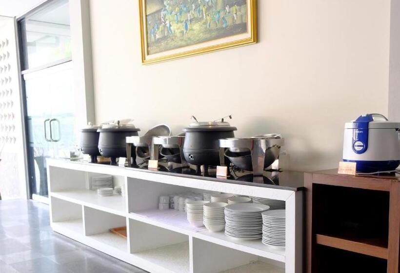 בית מלון כפרי Kuraya Residence Lampung