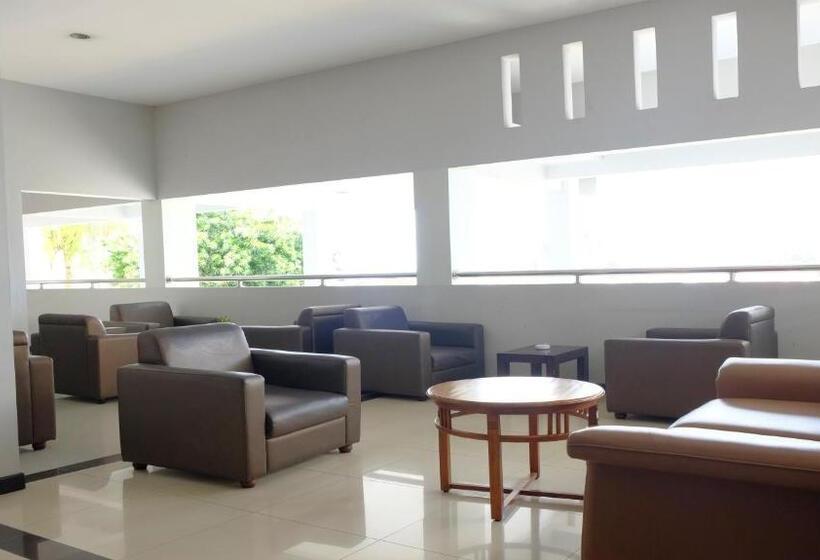 בית מלון כפרי Kuraya Residence Lampung