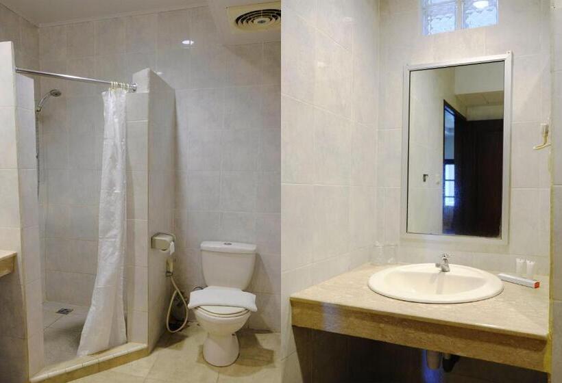 בית מלון כפרי Kuraya Residence Lampung