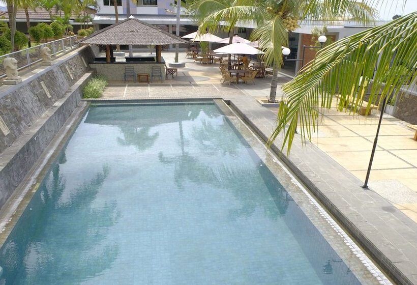 בית מלון כפרי Kuraya Residence Lampung