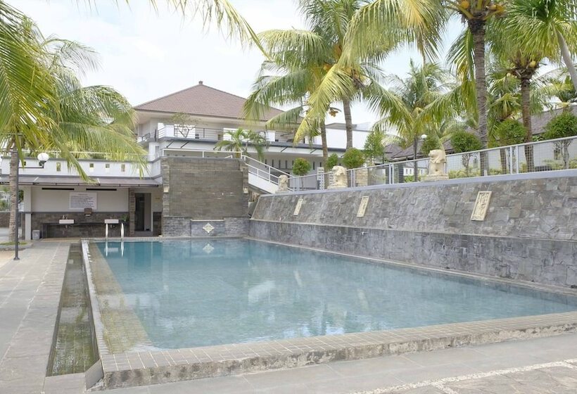 בית מלון כפרי Kuraya Residence Lampung