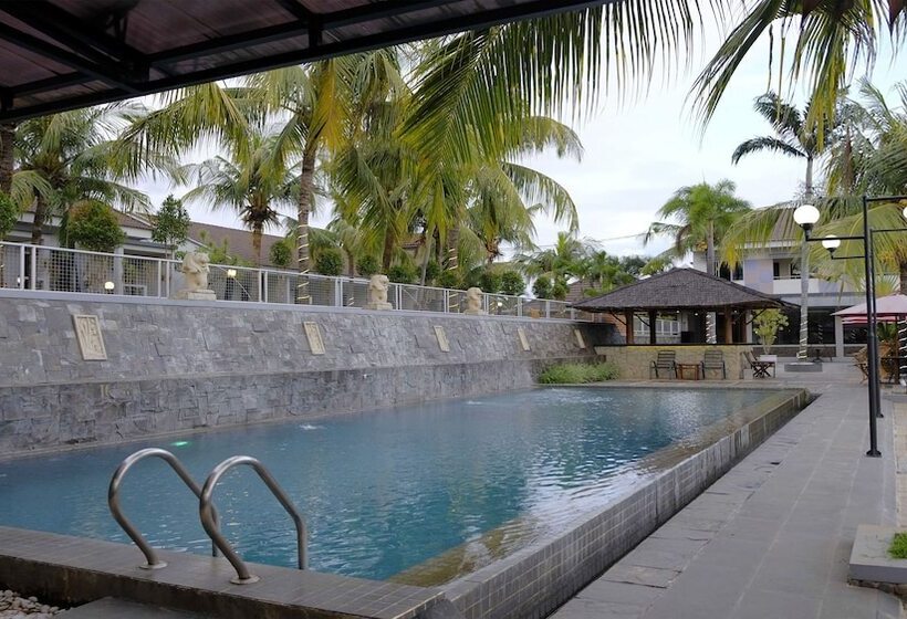 בית מלון כפרי Kuraya Residence Lampung