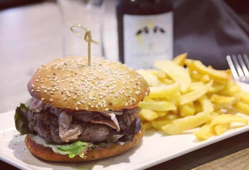 בית מלון כפרי Le Pont Neuf