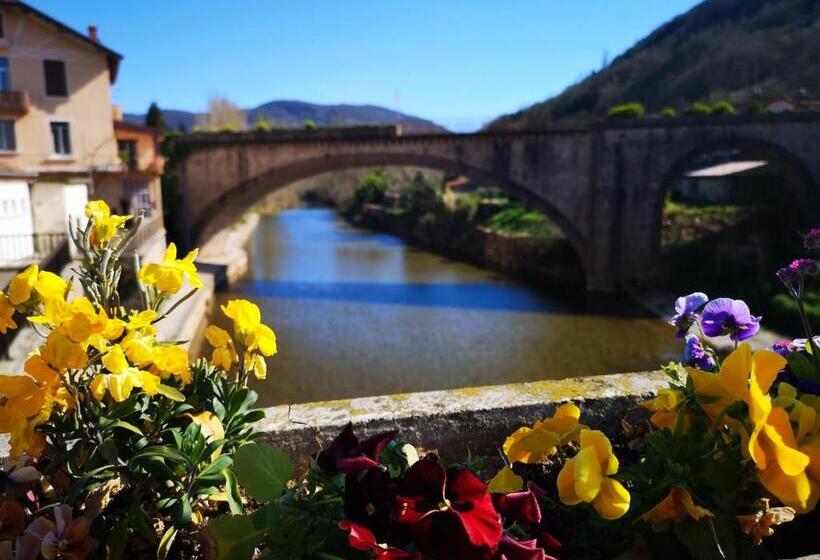 בית מלון כפרי Le Pont Neuf