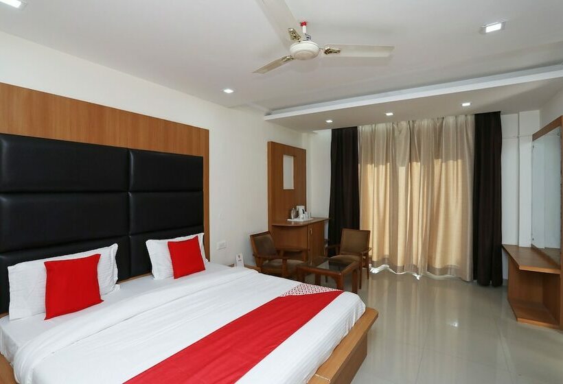 בית מלון כפרי Oyo 19862 The Fun Valley