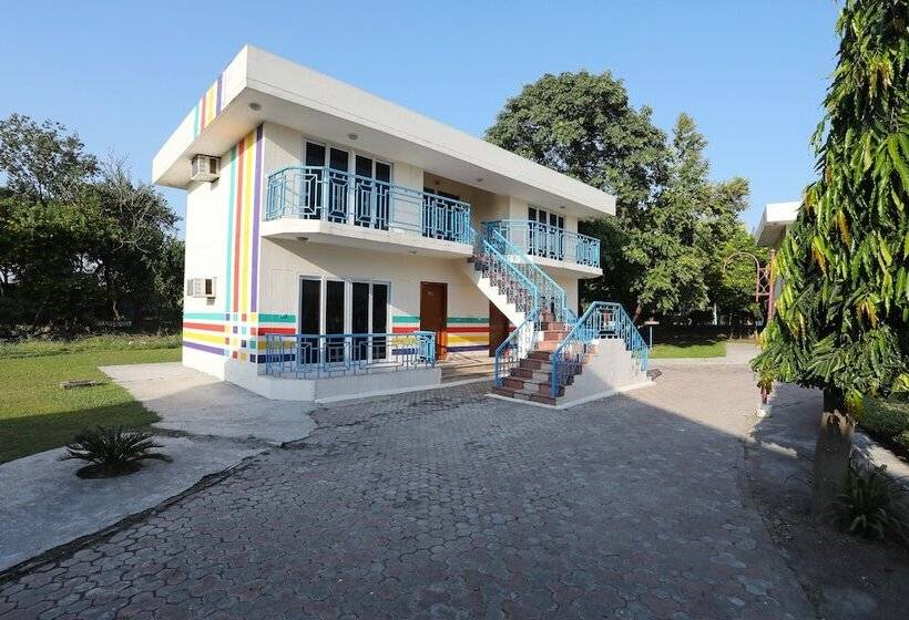 בית מלון כפרי Oyo 19862 The Fun Valley