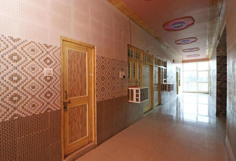 هتل Oyo 22646 Jyoti