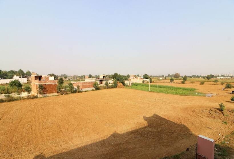 هتل Oyo 22646 Jyoti