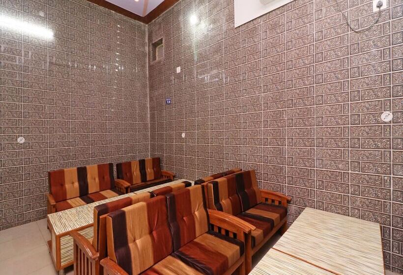 هتل Oyo 22646 Jyoti