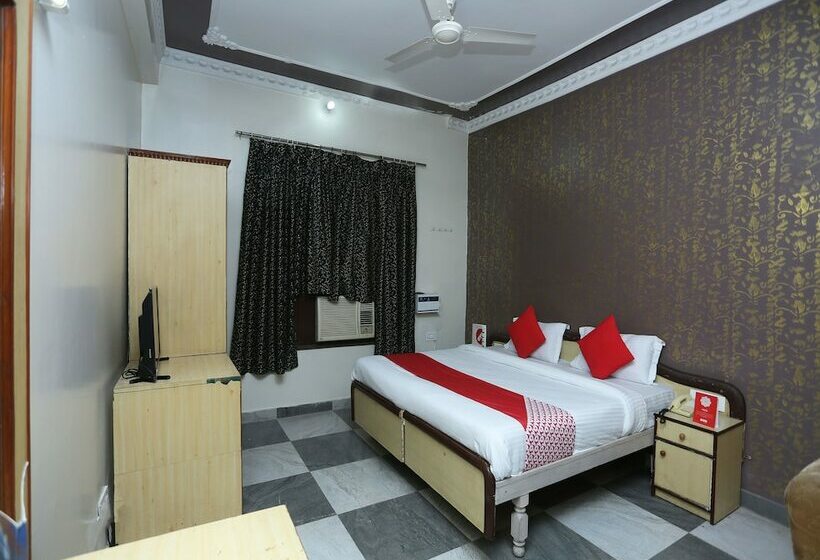 Oyo 16906 Hotel Balsons