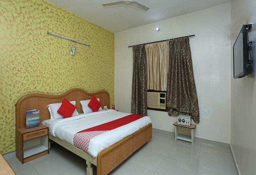 Oyo 16906 Hotel Balsons