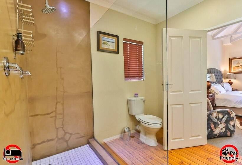 بنسيون Cinzaco Dullstroom